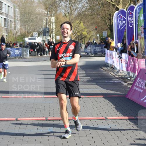 12.04.2026 - 45. Internationalen Wilhelmsburger Insellauf Strokosch-Dieckow http://msf.ph/oto/9454374 12.04.2026 10:29:35 Ziel 3777, 4979, 4087, 3735 meine-sportfotos.de
