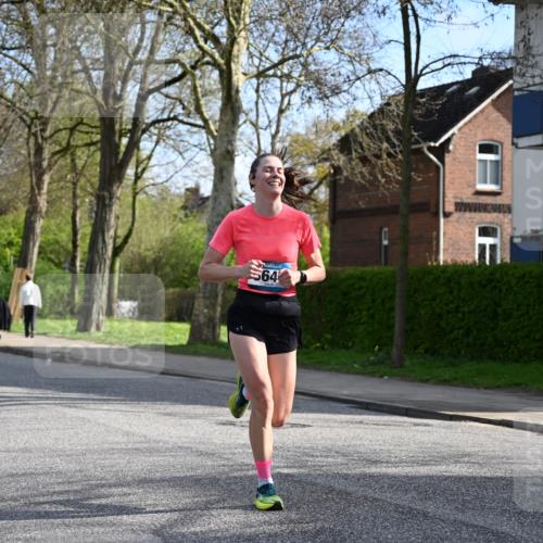 12.04.2026 - 45. Internationalen Wilhelmsburger Insellauf J. Mangold http://msf.ph/oto/9454384 12.04.2026 10:18:47 Ziel 4733, 4583, 4117, 3644, 2757, 5049, 2671, 2549, 3289, 5456, 2789 meine-sportfotos.de