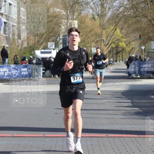 12.04.2026 - 45. Internationalen Wilhelmsburger Insellauf Strokosch-Dieckow http://msf.ph/oto/9454410 12.04.2026 10:29:43 Ziel 3778 meine-sportfotos.de