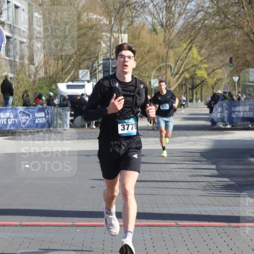 12.04.2026 - 45. Internationalen Wilhelmsburger Insellauf Strokosch-Dieckow http://msf.ph/oto/9454415 12.04.2026 10:29:43 Ziel 3778 meine-sportfotos.de