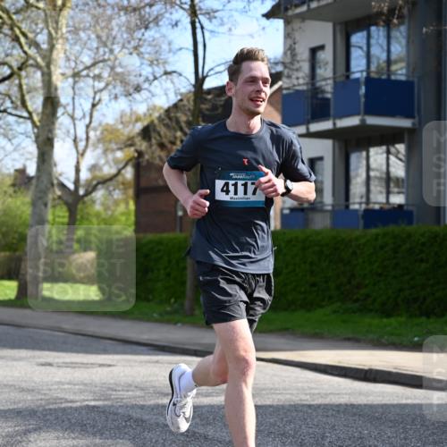 12.04.2026 - 45. Internationalen Wilhelmsburger Insellauf J. Mangold http://msf.ph/oto/9454422 12.04.2026 10:18:49 Ziel 4733, 4583, 4117, 3644, 2757, 5049, 2671, 2549, 3289, 5456, 2789 meine-sportfotos.de