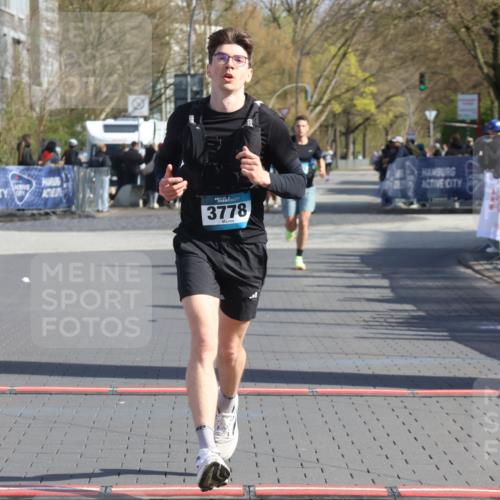 12.04.2026 - 45. Internationalen Wilhelmsburger Insellauf Strokosch-Dieckow http://msf.ph/oto/9454435 12.04.2026 10:29:43 Ziel 3778 meine-sportfotos.de