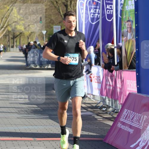 12.04.2026 - 45. Internationalen Wilhelmsburger Insellauf Strokosch-Dieckow http://msf.ph/oto/9454452 12.04.2026 10:29:48 Ziel 4975, 4027 meine-sportfotos.de