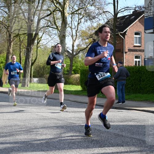 12.04.2026 - 45. Internationalen Wilhelmsburger Insellauf J. Mangold http://msf.ph/oto/9454481 12.04.2026 10:19:27 Ziel 2671, 2549, 3289, 5456, 2789, 5652, 3976, 4162 meine-sportfotos.de