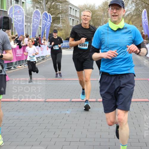 12.04.2026 - 45. Internationalen Wilhelmsburger Insellauf Strokosch-Dieckow http://msf.ph/oto/9454507 12.04.2026 13:04:45 Ziel 4600, 5474, 4653, 5420, 5599, 5620, 4951, 4115, 4351, 4125 meine-sportfotos.de