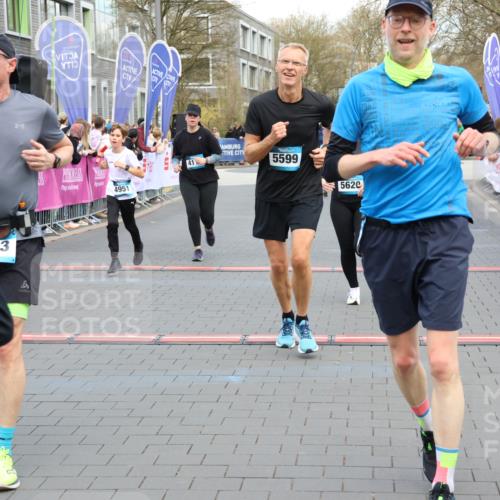 12.04.2026 - 45. Internationalen Wilhelmsburger Insellauf Strokosch-Dieckow http://msf.ph/oto/9454521 12.04.2026 13:04:45 Ziel 4600, 5474, 4653, 5420, 5599, 5620, 4951, 4115, 4351, 4125 meine-sportfotos.de