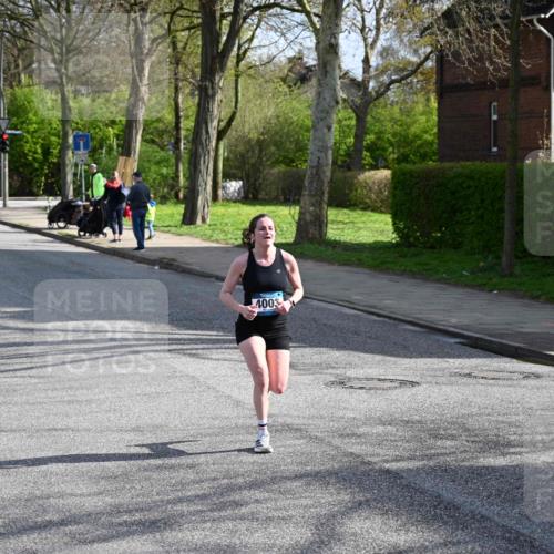 12.04.2026 - 45. Internationalen Wilhelmsburger Insellauf J. Mangold http://msf.ph/oto/9454567 12.04.2026 10:20:56 Ziel 3134, 3208, 2212, 4003, 5591, 2127, 3099, 2253 meine-sportfotos.de