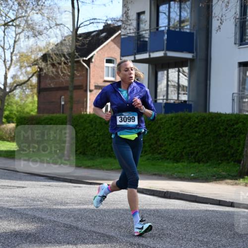 12.04.2026 - 45. Internationalen Wilhelmsburger Insellauf J. Mangold http://msf.ph/oto/9454593 12.04.2026 10:21:21 Ziel 2127, 3099, 2253, 3137, 3930, 3317, 3771 meine-sportfotos.de