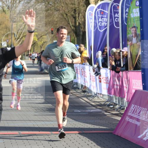 12.04.2026 - 45. Internationalen Wilhelmsburger Insellauf Strokosch-Dieckow http://msf.ph/oto/9454598 12.04.2026 10:29:57 Ziel 5804, 3355, 4142, 2627 meine-sportfotos.de