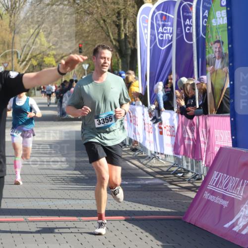 12.04.2026 - 45. Internationalen Wilhelmsburger Insellauf Strokosch-Dieckow http://msf.ph/oto/9454611 12.04.2026 10:29:57 Ziel 5804, 3355, 4142, 2627 meine-sportfotos.de