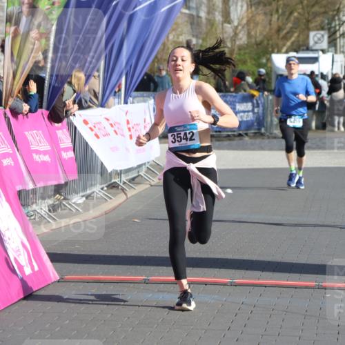 12.04.2026 - 45. Internationalen Wilhelmsburger Insellauf Strokosch-Dieckow http://msf.ph/oto/9454653 12.04.2026 10:30:10 Ziel 3542, 4511 meine-sportfotos.de
