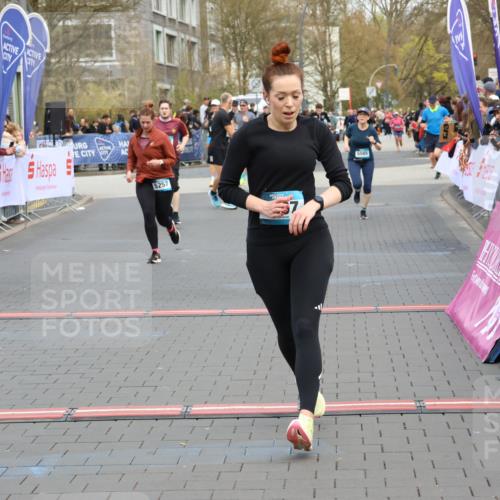 12.04.2026 - 45. Internationalen Wilhelmsburger Insellauf Strokosch-Dieckow http://msf.ph/oto/9454657 12.04.2026 13:04:36 Ziel 3870, 5193, 2307, 5257, 4647, 5565 meine-sportfotos.de