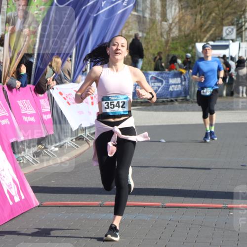 12.04.2026 - 45. Internationalen Wilhelmsburger Insellauf Strokosch-Dieckow http://msf.ph/oto/9454666 12.04.2026 10:30:10 Ziel 3542, 4511 meine-sportfotos.de