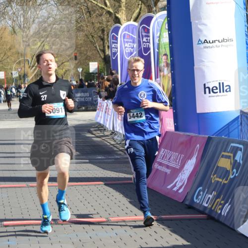 12.04.2026 - 45. Internationalen Wilhelmsburger Insellauf Strokosch-Dieckow http://msf.ph/oto/9454674 12.04.2026 10:43:00 Ziel 3091, 5442 meine-sportfotos.de