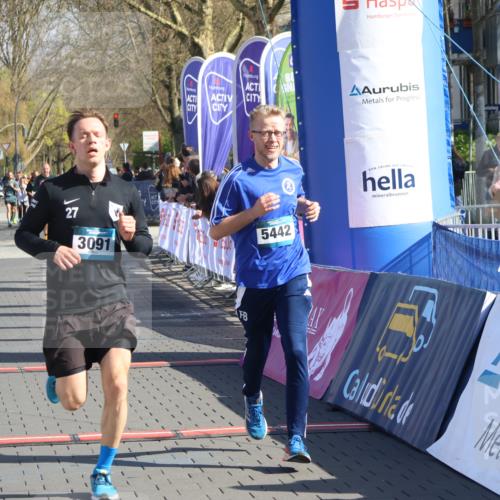 12.04.2026 - 45. Internationalen Wilhelmsburger Insellauf Strokosch-Dieckow http://msf.ph/oto/9454685 12.04.2026 10:43:00 Ziel 3091, 5442 meine-sportfotos.de