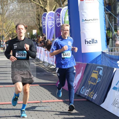 12.04.2026 - 45. Internationalen Wilhelmsburger Insellauf Strokosch-Dieckow http://msf.ph/oto/9454687 12.04.2026 10:43:00 Ziel 3091, 5442 meine-sportfotos.de