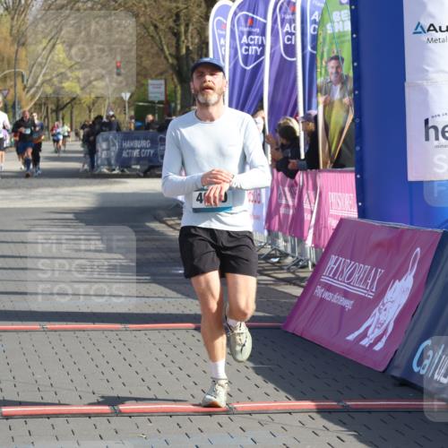 12.04.2026 - 45. Internationalen Wilhelmsburger Insellauf Strokosch-Dieckow http://msf.ph/oto/9454723 12.04.2026 10:30:22 Ziel 4670 meine-sportfotos.de