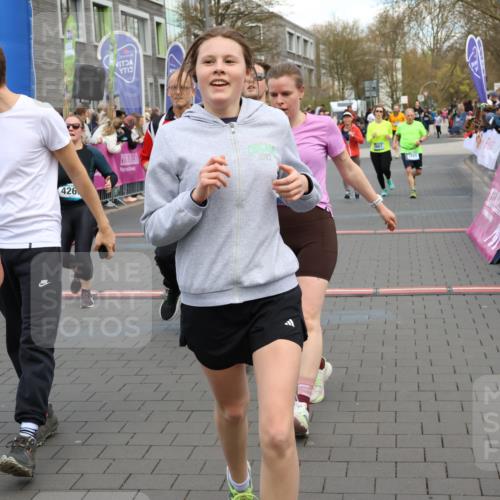 12.04.2026 - 45. Internationalen Wilhelmsburger Insellauf Strokosch-Dieckow http://msf.ph/oto/9454738 12.04.2026 13:04:26 Ziel 4226, 5250, 4247, 2715, 4260, 3034, 5469, 2128, 5667, 2089 meine-sportfotos.de