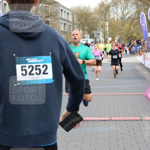 12.04.2026 - 45. Internationalen Wilhelmsburger Insellauf Strokosch-Dieckow http://msf.ph/oto/9454746 12.04.2026 13:04:21 Ziel 4345, 2369, 3768, 5155, 4226, 5250, 4247, 2715, 4260 meine-sportfotos.de