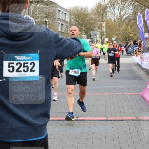 12.04.2026 - 45. Internationalen Wilhelmsburger Insellauf Strokosch-Dieckow http://msf.ph/oto/9454752 12.04.2026 13:04:21 Ziel 4345, 2369, 3768, 5155, 4226, 5250, 4247, 2715, 4260 meine-sportfotos.de
