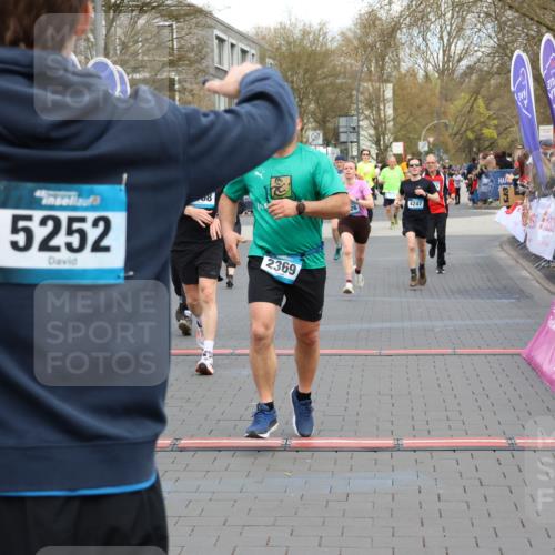 12.04.2026 - 45. Internationalen Wilhelmsburger Insellauf Strokosch-Dieckow http://msf.ph/oto/9454755 12.04.2026 13:04:21 Ziel 4345, 2369, 3768, 5155, 4226, 5250, 4247, 2715, 4260 meine-sportfotos.de
