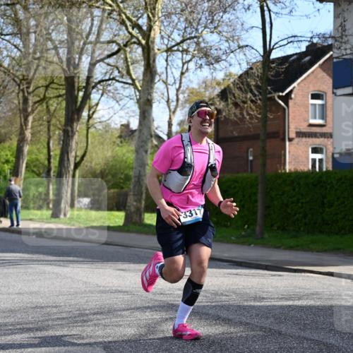 12.04.2026 - 45. Internationalen Wilhelmsburger Insellauf J. Mangold http://msf.ph/oto/9454787 12.04.2026 10:21:58 Ziel 3930, 3317, 3771, 2010, 3053, 4694, 5507, 5561, 3963 meine-sportfotos.de