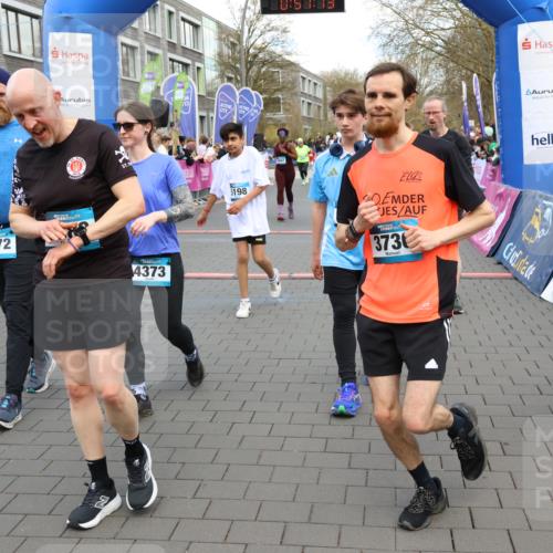 12.04.2026 - 45. Internationalen Wilhelmsburger Insellauf Strokosch-Dieckow http://msf.ph/oto/9454801 12.04.2026 13:04:13 Ziel 5668, 5198, 4372, 3737, 3736, 4373, 3883, 5662, 5252, 4032 meine-sportfotos.de