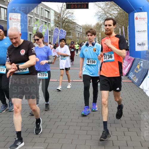 12.04.2026 - 45. Internationalen Wilhelmsburger Insellauf Strokosch-Dieckow http://msf.ph/oto/9454836 12.04.2026 13:04:13 Ziel 5668, 5198, 4372, 3737, 3736, 4373, 3883, 5662, 5252, 4032 meine-sportfotos.de