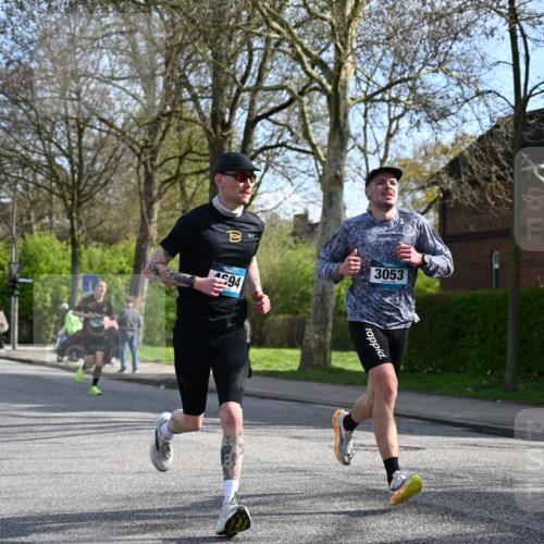 12.04.2026 - 45. Internationalen Wilhelmsburger Insellauf J. Mangold http://msf.ph/oto/9454837 12.04.2026 10:22:20 Ziel 3053, 4694, 5507, 5561, 3963, 3963, 5271, 4384, 4291, 2383 meine-sportfotos.de