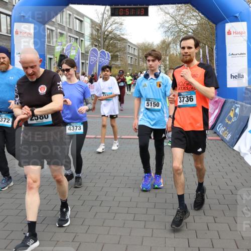 12.04.2026 - 45. Internationalen Wilhelmsburger Insellauf Strokosch-Dieckow http://msf.ph/oto/9454843 12.04.2026 13:04:13 Ziel 5668, 5198, 4372, 3737, 3736, 4373, 3883, 5662, 5252, 4032 meine-sportfotos.de