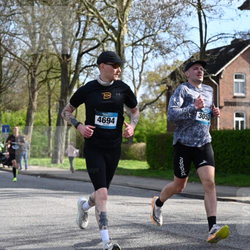 12.04.2026 - 45. Internationalen Wilhelmsburger Insellauf J. Mangold http://msf.ph/oto/9454844 12.04.2026 10:22:21 Ziel 3053, 4694, 5507, 5561, 3963, 5271, 4384, 4291, 2383 meine-sportfotos.de