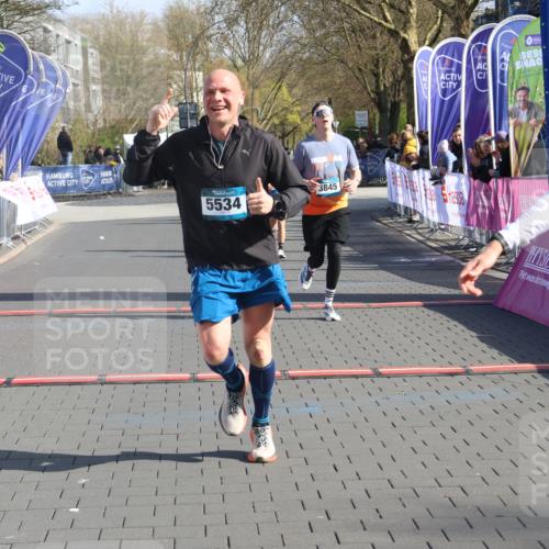 12.04.2026 - 45. Internationalen Wilhelmsburger Insellauf Strokosch-Dieckow http://msf.ph/oto/9454847 12.04.2026 10:30:34 Ziel 4904, 5534, 3845, 5052, 4275 meine-sportfotos.de