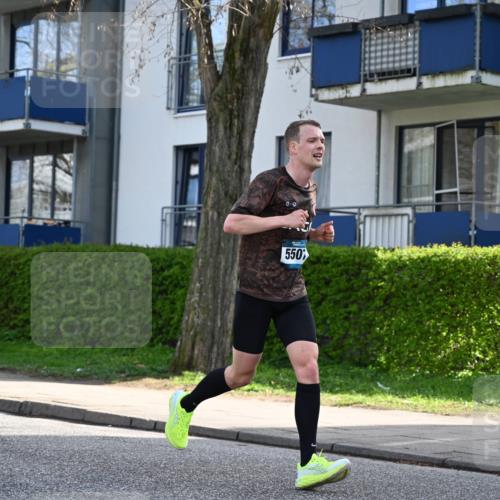 12.04.2026 - 45. Internationalen Wilhelmsburger Insellauf J. Mangold http://msf.ph/oto/9454862 12.04.2026 10:22:26 Ziel 3053, 4694, 5507, 5561, 3963, 5271, 5271, 4384, 4291, 2383 meine-sportfotos.de