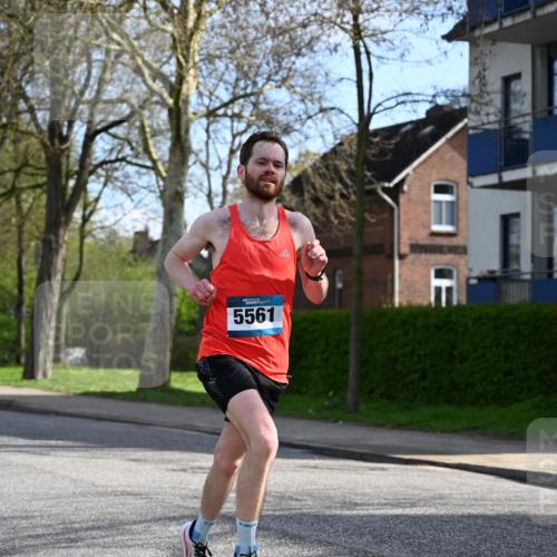 12.04.2026 - 45. Internationalen Wilhelmsburger Insellauf J. Mangold http://msf.ph/oto/9454874 12.04.2026 10:22:35 Ziel 5507, 5561, 3963, 5271, 4384, 4291, 2383 meine-sportfotos.de