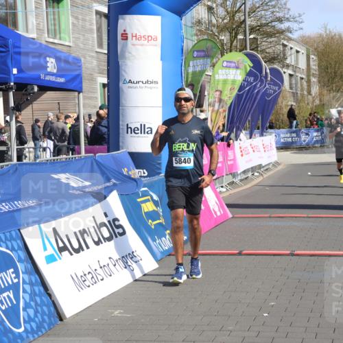 12.04.2026 - 45. Internationalen Wilhelmsburger Insellauf Strokosch-Dieckow http://msf.ph/oto/9454895 12.04.2026 10:43:26 Ziel 5840, 2406, 4377, 3086 meine-sportfotos.de