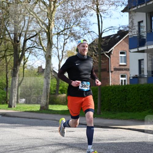 12.04.2026 - 45. Internationalen Wilhelmsburger Insellauf J. Mangold http://msf.ph/oto/9454901 12.04.2026 10:22:38 Ziel 5561, 3963, 5271, 4384, 4291, 2383, 3776 meine-sportfotos.de