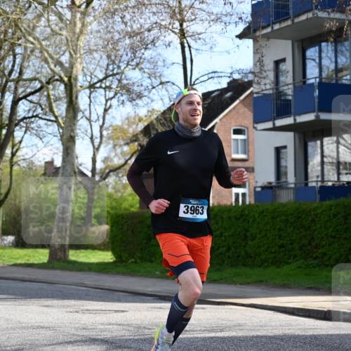 12.04.2026 - 45. Internationalen Wilhelmsburger Insellauf J. Mangold http://msf.ph/oto/9454906 12.04.2026 10:22:38 Ziel 5561, 3963, 5271, 4384, 4291, 2383, 3776 meine-sportfotos.de