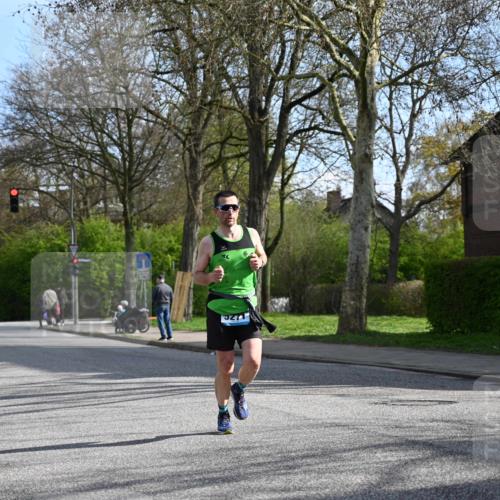12.04.2026 - 45. Internationalen Wilhelmsburger Insellauf J. Mangold http://msf.ph/oto/9454909 12.04.2026 10:22:39 Ziel 5561, 3963, 5271, 4384, 4291, 2383, 3776 meine-sportfotos.de