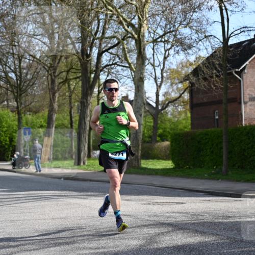 12.04.2026 - 45. Internationalen Wilhelmsburger Insellauf J. Mangold http://msf.ph/oto/9454918 12.04.2026 10:22:40 Ziel 5561, 3963, 5271, 4384, 4291, 2383, 3776 meine-sportfotos.de