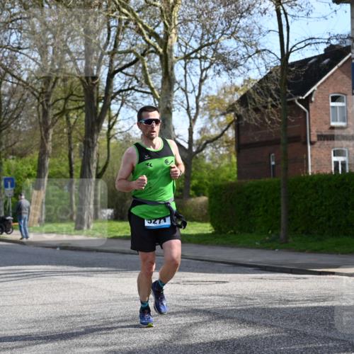 12.04.2026 - 45. Internationalen Wilhelmsburger Insellauf J. Mangold http://msf.ph/oto/9454920 12.04.2026 10:22:40 Ziel 5561, 3963, 5271, 4384, 4291, 2383, 3776 meine-sportfotos.de