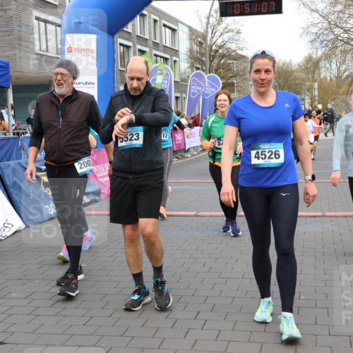 12.04.2026 - 45. Internationalen Wilhelmsburger Insellauf Strokosch-Dieckow http://msf.ph/oto/9454938 12.04.2026 13:04:07 Ziel 4217, 5433, 5430, 5105, 2580, 2412, 5448, 5150, 5668, 5198, 4372, 3737, 3736, 4373, 3883 meine-sportfotos.de