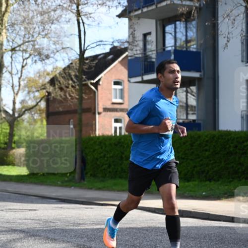 12.04.2026 - 45. Internationalen Wilhelmsburger Insellauf J. Mangold http://msf.ph/oto/9454944 12.04.2026 10:22:57 Ziel 4384, 4291, 2383, 3776, 5812, 4953, 5237, 4381, 4566 meine-sportfotos.de