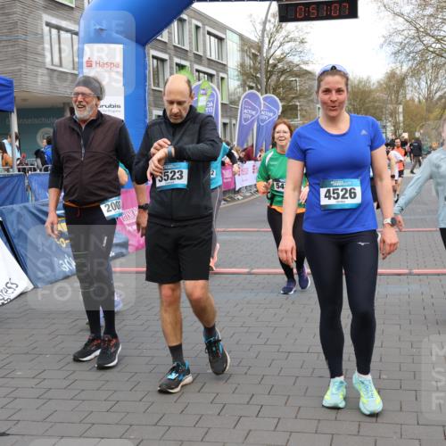 12.04.2026 - 45. Internationalen Wilhelmsburger Insellauf Strokosch-Dieckow http://msf.ph/oto/9454949 12.04.2026 13:04:07 Ziel 4217, 5433, 5430, 5105, 2580, 2412, 5448, 5150, 5668, 5198, 4372, 3737, 3736, 4373, 3883 meine-sportfotos.de