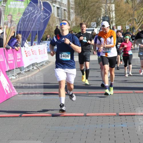 12.04.2026 - 45. Internationalen Wilhelmsburger Insellauf Strokosch-Dieckow http://msf.ph/oto/9454960 12.04.2026 10:43:28 Ziel 5840, 2406, 4377, 3086, 3227, 4974, 5705 meine-sportfotos.de