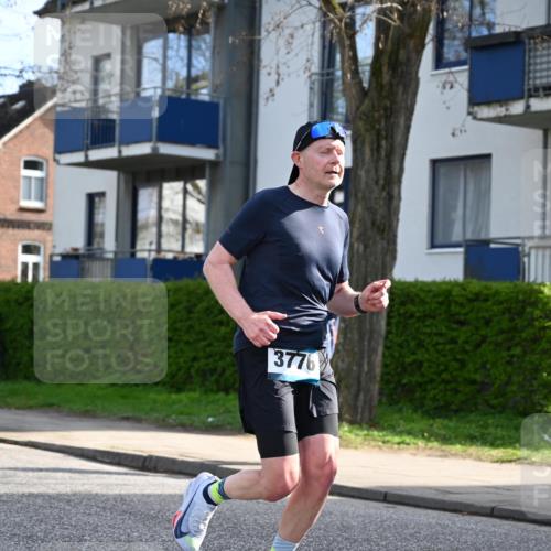12.04.2026 - 45. Internationalen Wilhelmsburger Insellauf J. Mangold http://msf.ph/oto/9454969 12.04.2026 10:23:17 Ziel 3776, 5812, 4953, 5237, 5237, 4381, 4566, 3561, 4492, 5684, 3476, 2702 meine-sportfotos.de