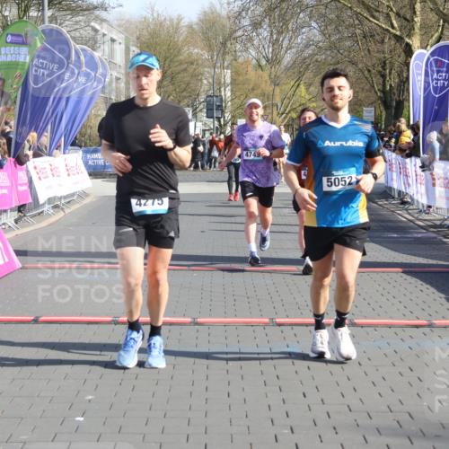 12.04.2026 - 45. Internationalen Wilhelmsburger Insellauf Strokosch-Dieckow http://msf.ph/oto/9454976 12.04.2026 10:30:39 Ziel 3845, 5052, 4275, 4748, 4749, 3081 meine-sportfotos.de