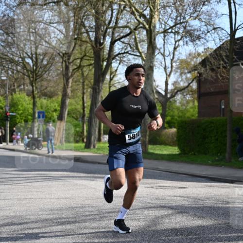 12.04.2026 - 45. Internationalen Wilhelmsburger Insellauf J. Mangold http://msf.ph/oto/9454981 12.04.2026 10:23:26 Ziel 3776, 5812, 4953, 5237, 4381, 4566, 3561, 4492, 5684, 4492, 5684, 3476, 2702, 3476, 2702, 3351 meine-sportfotos.de