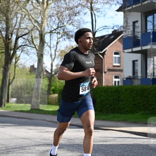 12.04.2026 - 45. Internationalen Wilhelmsburger Insellauf J. Mangold http://msf.ph/oto/9454989 12.04.2026 10:23:26 Ziel 3776, 5812, 4953, 5237, 4381, 4566, 3561, 4492, 5684, 4492, 5684, 3476, 2702, 3476, 2702, 3351 meine-sportfotos.de