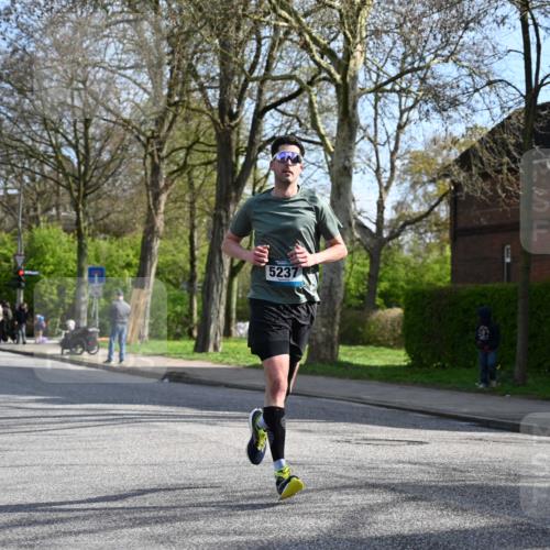 12.04.2026 - 45. Internationalen Wilhelmsburger Insellauf J. Mangold http://msf.ph/oto/9454996 12.04.2026 10:23:30 Ziel 5812, 4953, 5237, 4381, 4566, 3561, 4492, 5684, 3476, 2702, 3351, 3351 meine-sportfotos.de