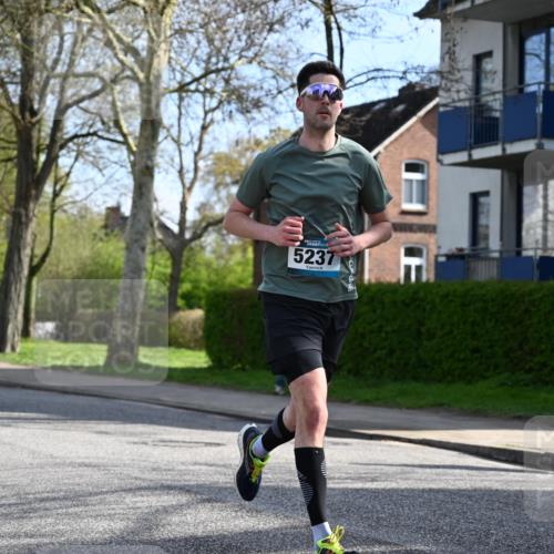 12.04.2026 - 45. Internationalen Wilhelmsburger Insellauf J. Mangold http://msf.ph/oto/9455009 12.04.2026 10:23:31 Ziel 5812, 4953, 5237, 4381, 4566, 3561, 4492, 5684, 3476, 2702, 3351 meine-sportfotos.de